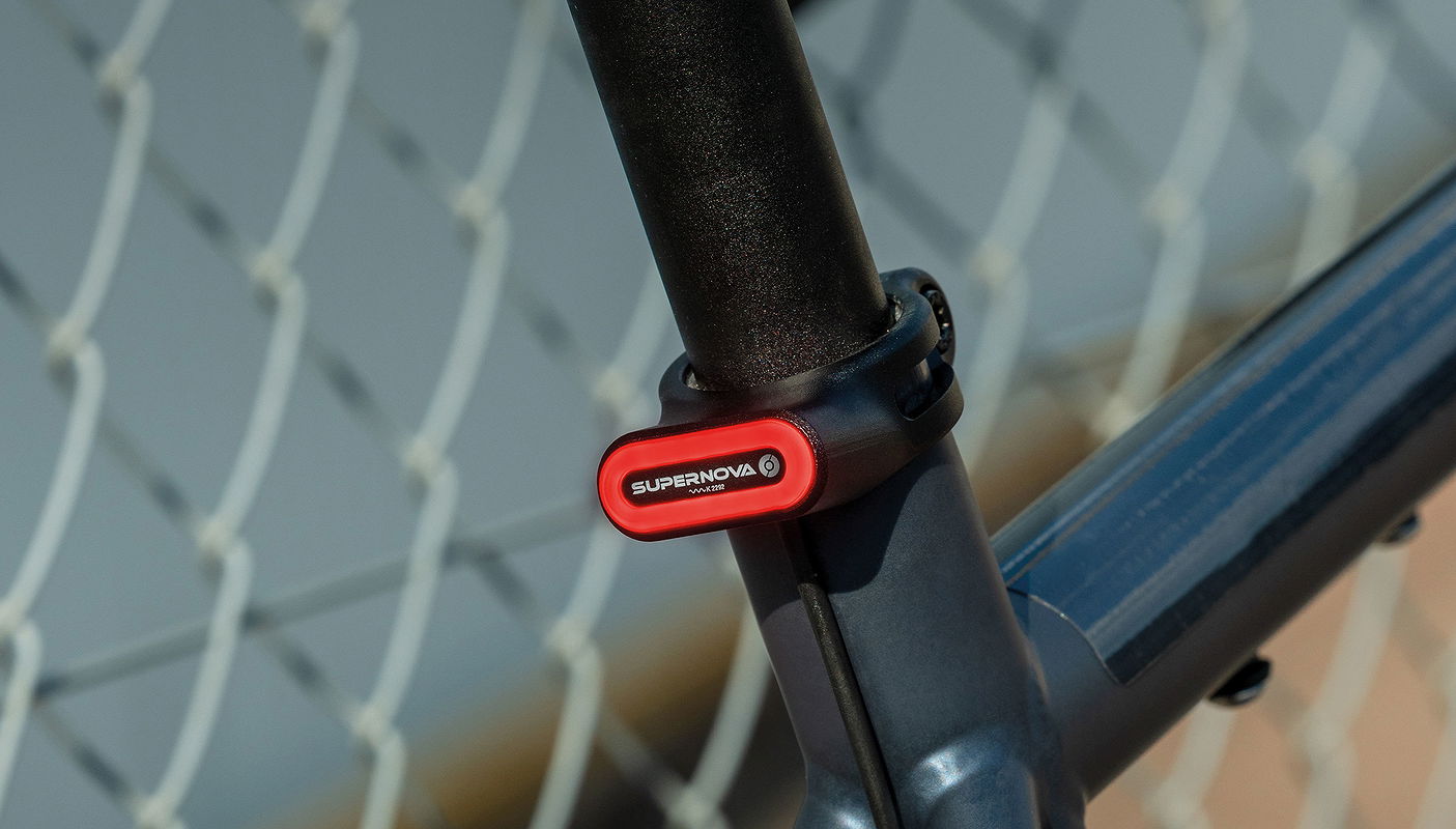 Supernova E-Bike Rücklicht Tail Light TL3 Mini Seatpost Clamp Montage am Sitzrohr Ø 31,8 mm 6 Volt