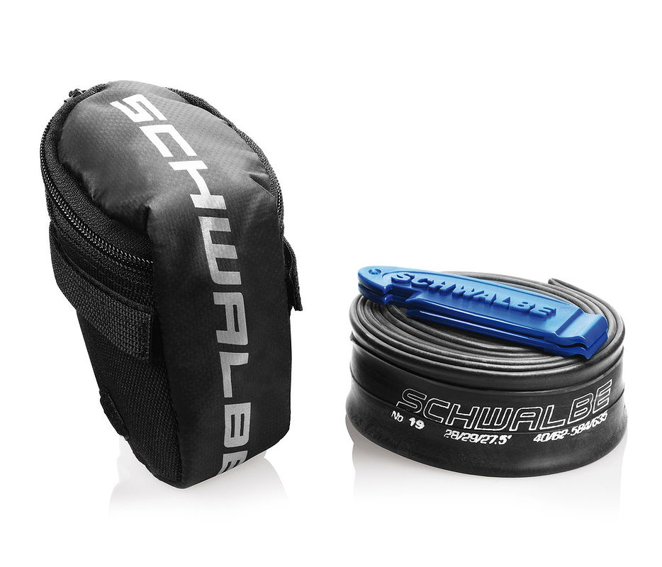 Schwalbe Schlauchtasche Tour 28"  mit Schlauch Nr. 17 SV