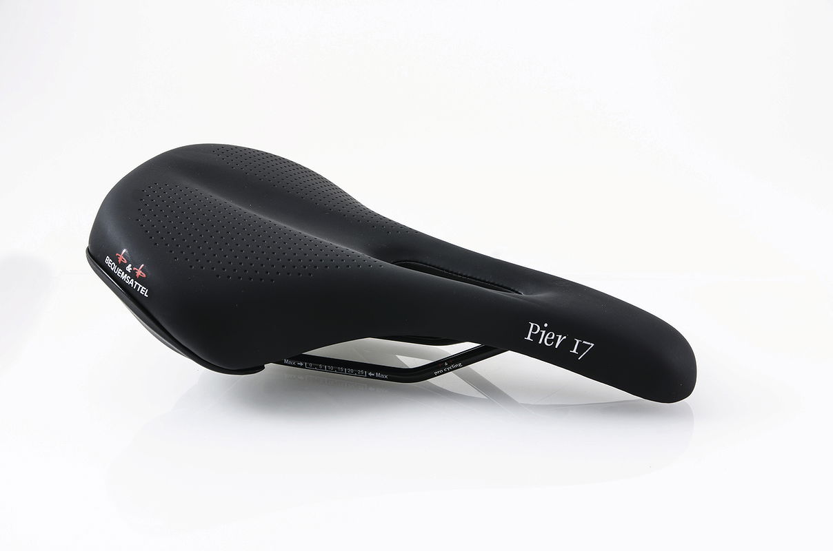 P&P Trekking Sattel Pier 17 Moderate schwarz L265 x  B165 mm / 385 g Unisex